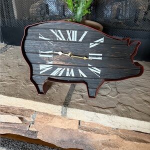 Rustic Pig-Shaped Wall Clock - Red